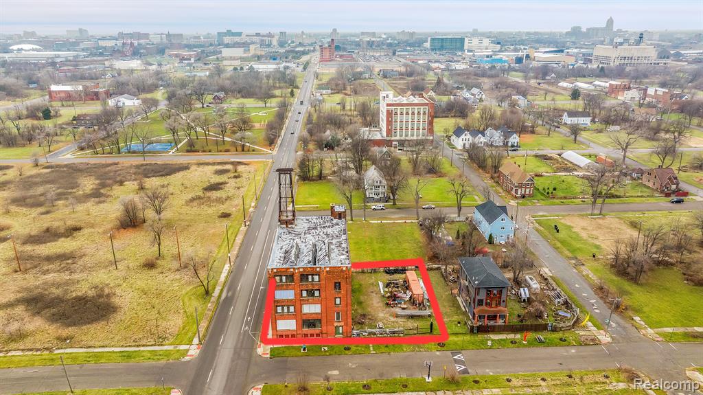 2941 E WARREN Avenue, Detroit, MI 48207 — Photo 8