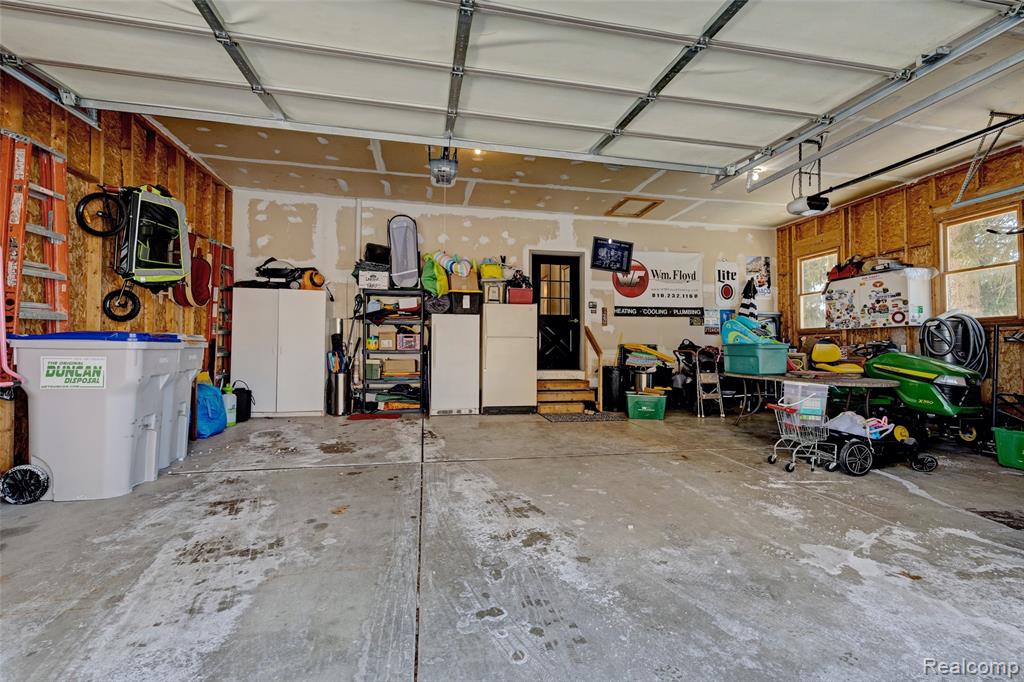 9619 Tree Top Court, Pinckney, MI, 48169