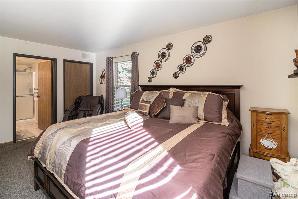 61009 Greenwood Drive, 183, South Lyon, MI 48178 — Photo 11