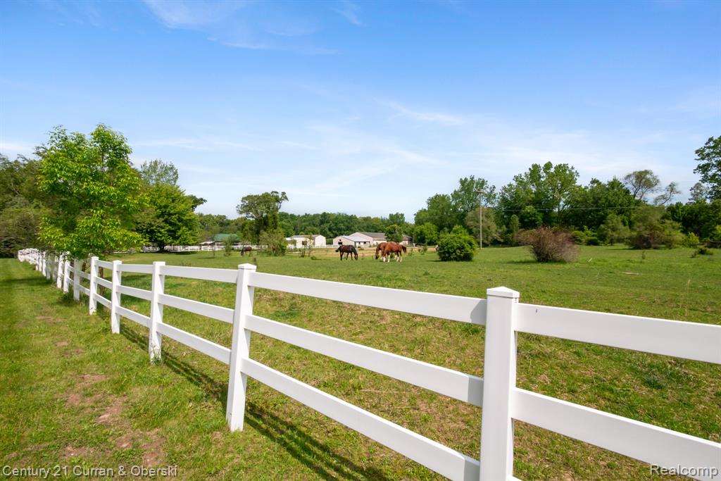 0000 7 Mile Seven Mile Rd, South Lyon, MI 48178 — Photo 29