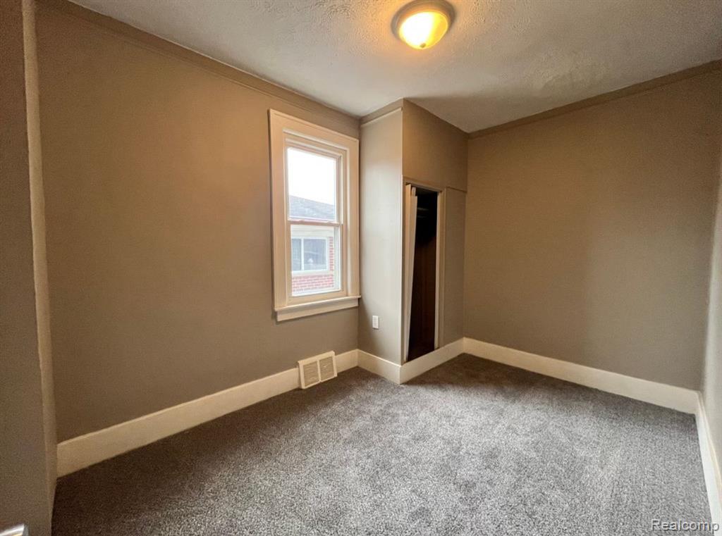 5644 Gertrude Street, Dearborn Heights, MI 48125 — Photo 8