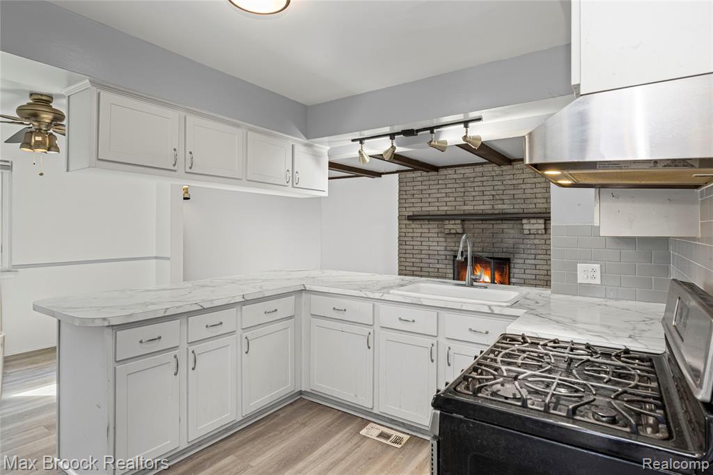 14670 Talbot Street, Oak Park, MI 48237 — Photo 5
