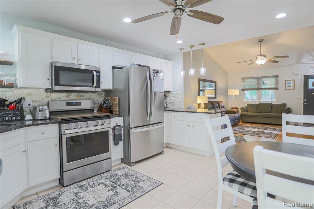 39567 Macomber Street, Harrison Township, MI — Photo 17