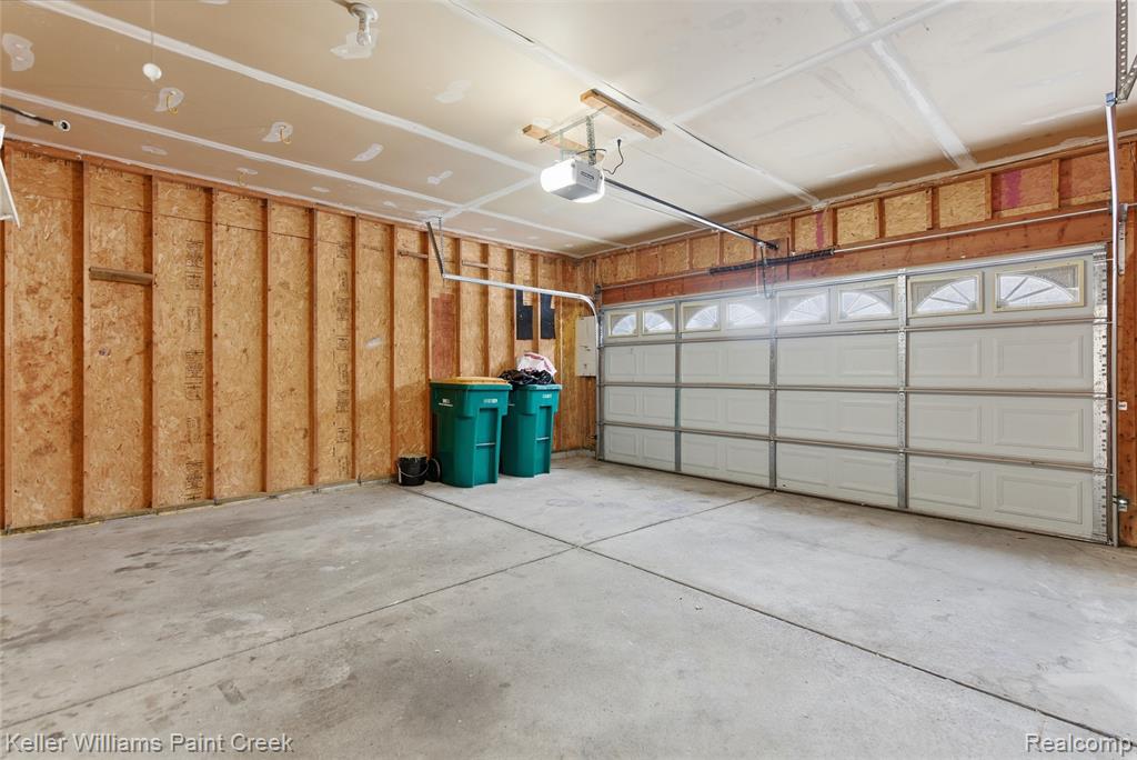 833 Huntclub Boulevard, Auburn Hills, MI 48326 — Photo 29