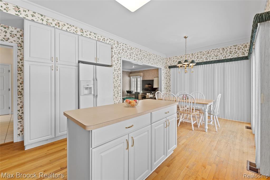 41450 Mission Lane, Novi, MI — Photo 9