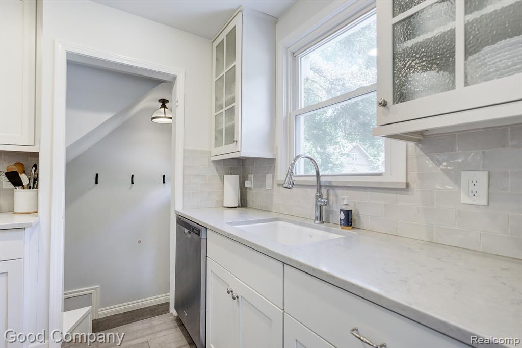 921 N Alexander Avenue, Royal Oak, MI 48067 — Photo 14