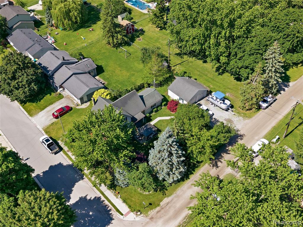 806 S 10th Street, St. Clair, MI 48079 — Photo 54