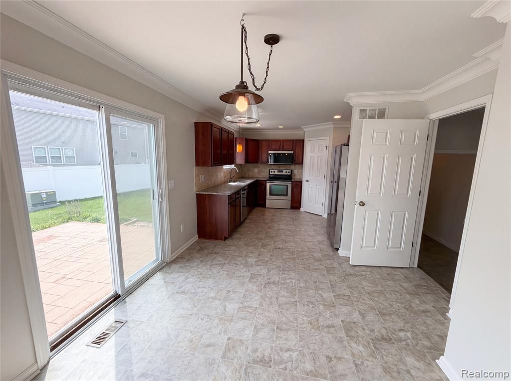 42824 Greystone Drive, Sterling Heights, MI 48313 — Photo 10