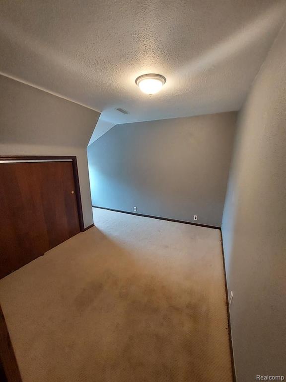 568 W CENTER Road, Essexville, MI 48732 — Photo 8