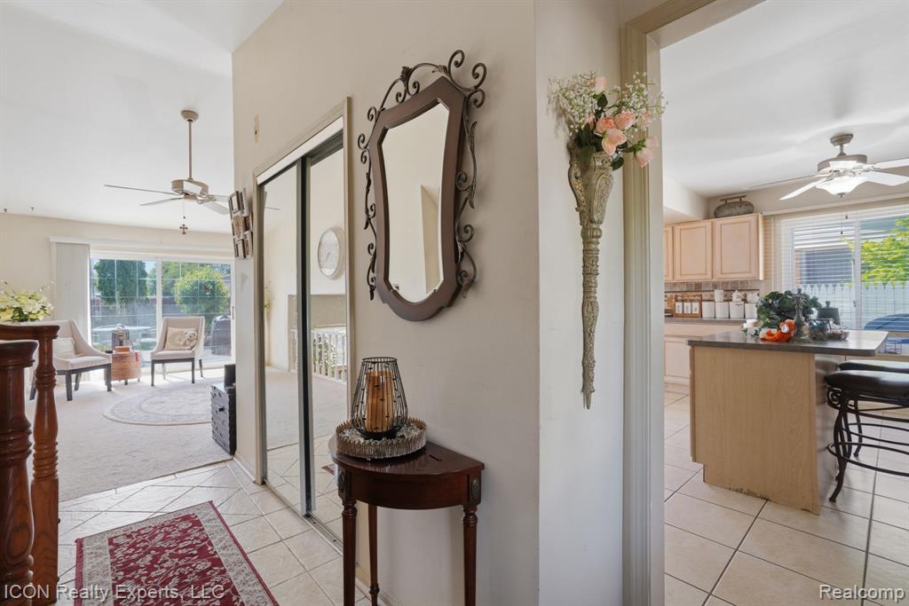 40567 Santoni Drive, Clinton Twp, MI 48038 — Photo 9