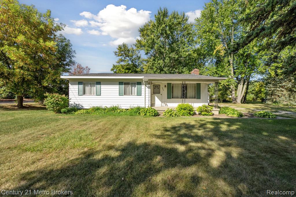 4460 Torrey Road, Flint, MI 48507 — Photo 4