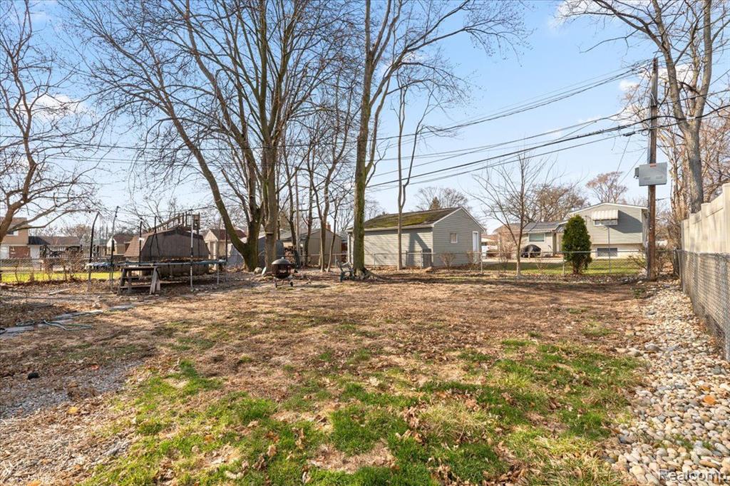 40734 PINETREE Drive, Plymouth, MI 48170 — Photo 30