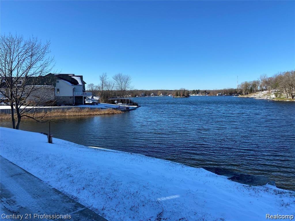 9861 DIXIE Highway, Clarkston, MI 48348 — Photo 57