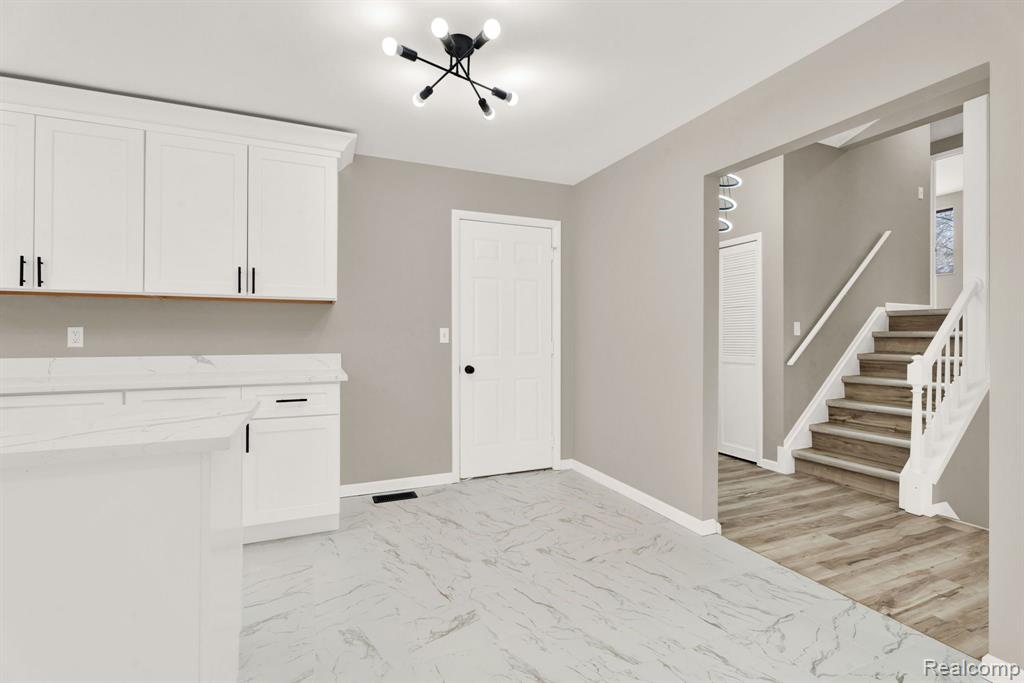 7820 Rampart Trail, Waterford, MI 48327 — Photo 56