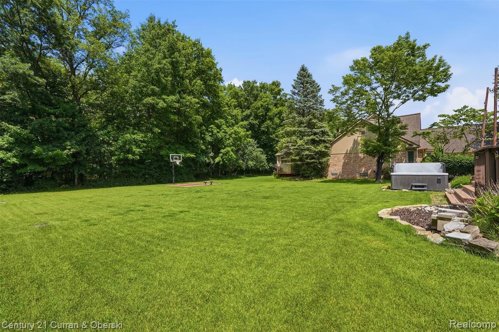 47008 Cider Mill Drive, Novi, MI — Photo 56
