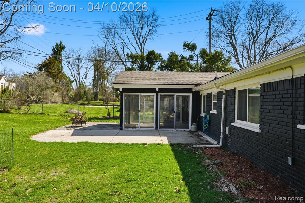 34164 Alta Loma Drive, Farmington, MI 48335 — Photo 26
