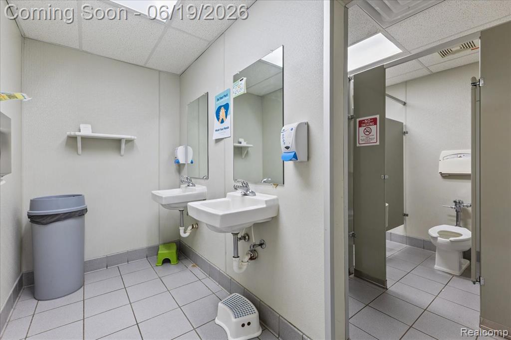 17421-17321 Telegraph, Detroit, MI 48219 — Photo 42