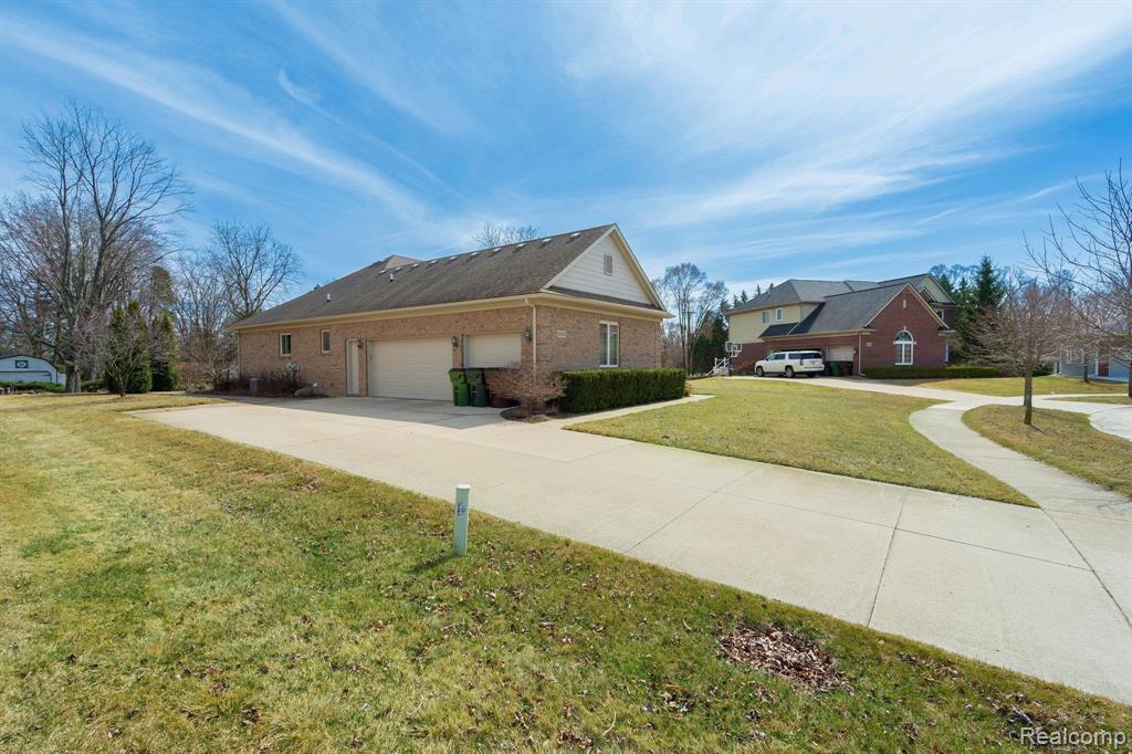 51112 MERRY Lane, Shelby Twp, MI 48316 — Photo 4