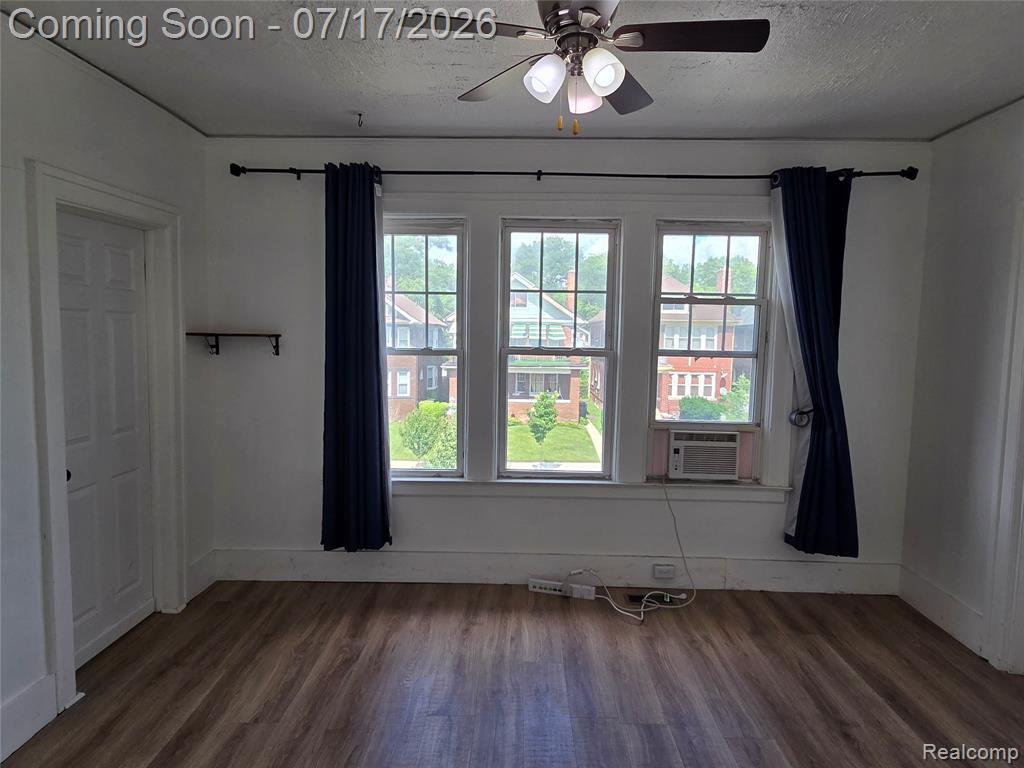 7455 Churchill Street, Detroit, MI 48206 — Photo 31