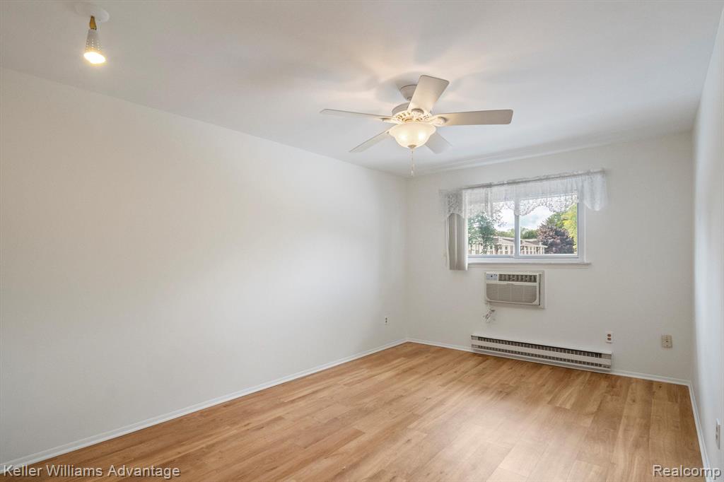 7510 Woodview Street, 4, Westland, MI — Photo 18