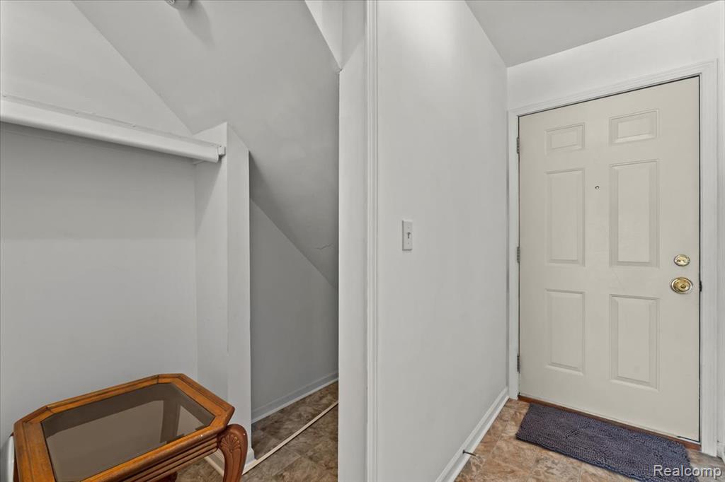 42714 Lilley Pointe Drive, 213, Canton, MI 48187 — Photo 2