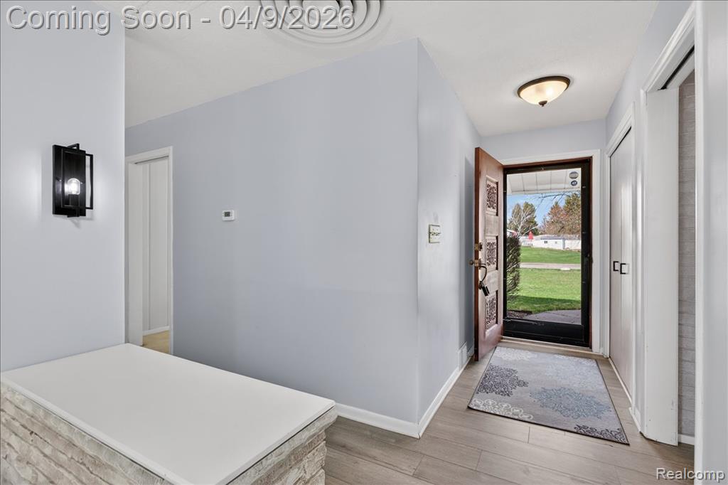3955 Cambrook Lane, Waterford, MI 48329 — Photo 8