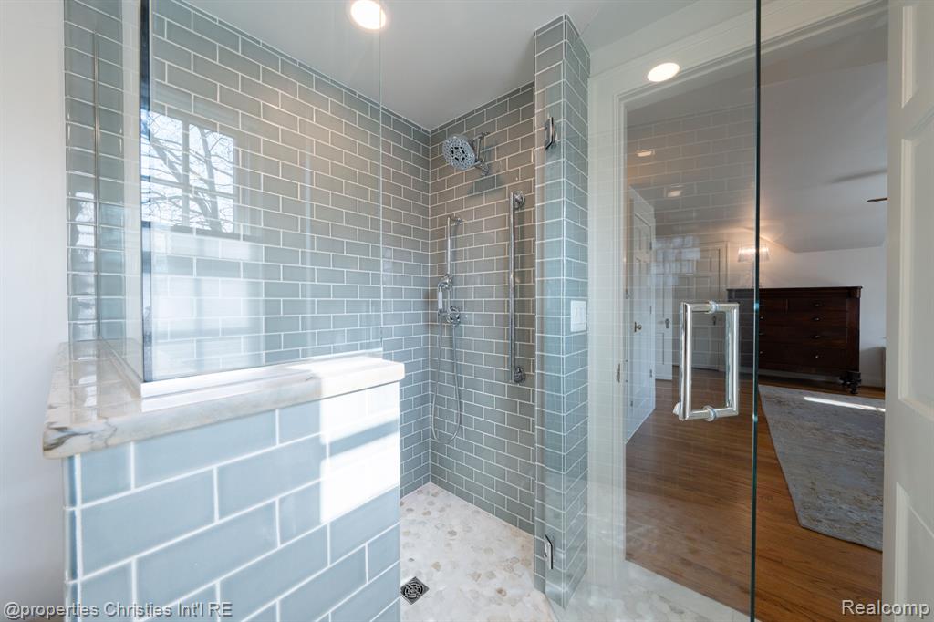 991 N Glenhurst Drive, Birmingham, MI 48009 — Photo 47