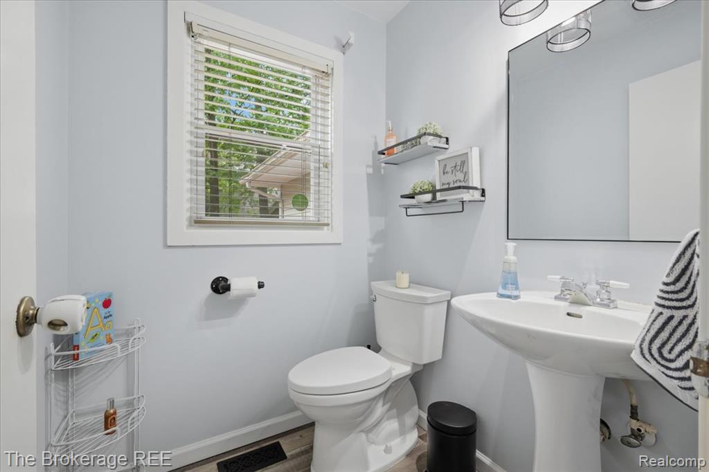 5639 Cross Village Road, Grand Blanc, MI 48439 — Photo 24
