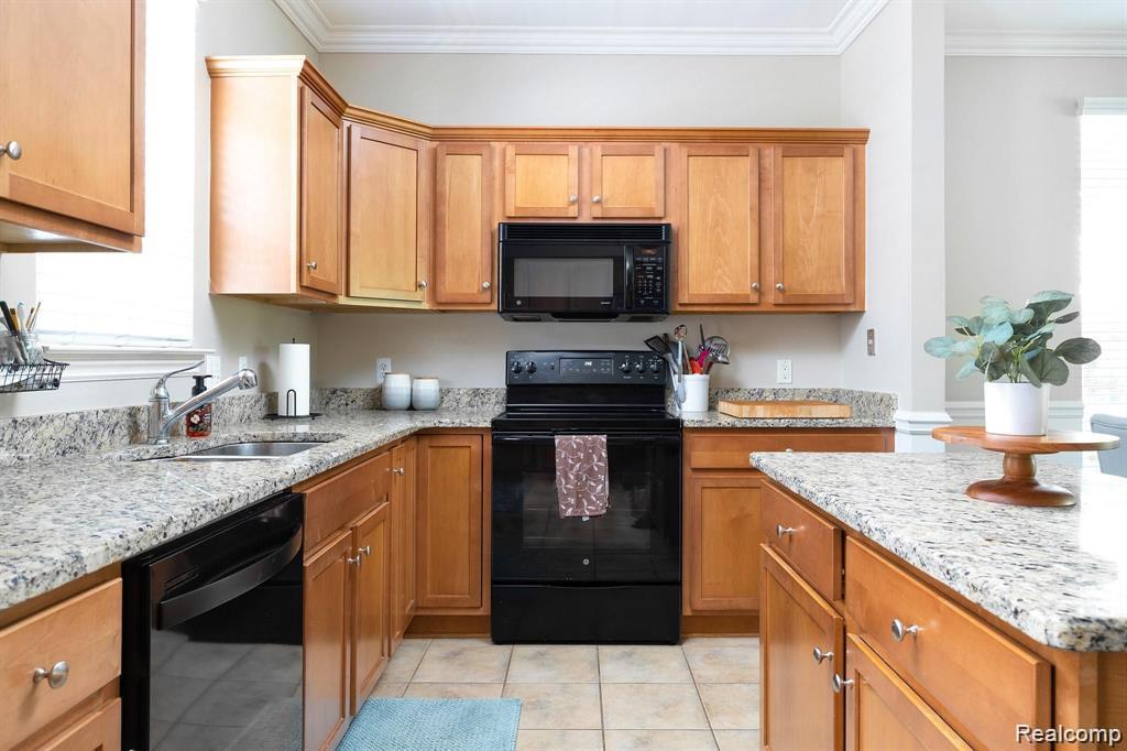 45630 Altz Street, Utica, MI 48315 — Photo 12