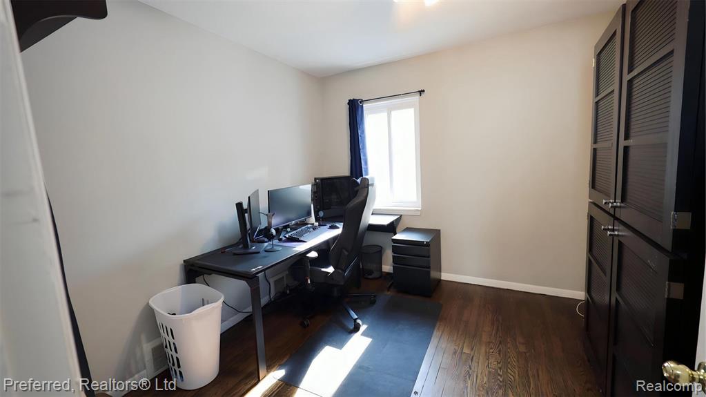 8483 Harding, Center Line, MI 48015 — Photo 15
