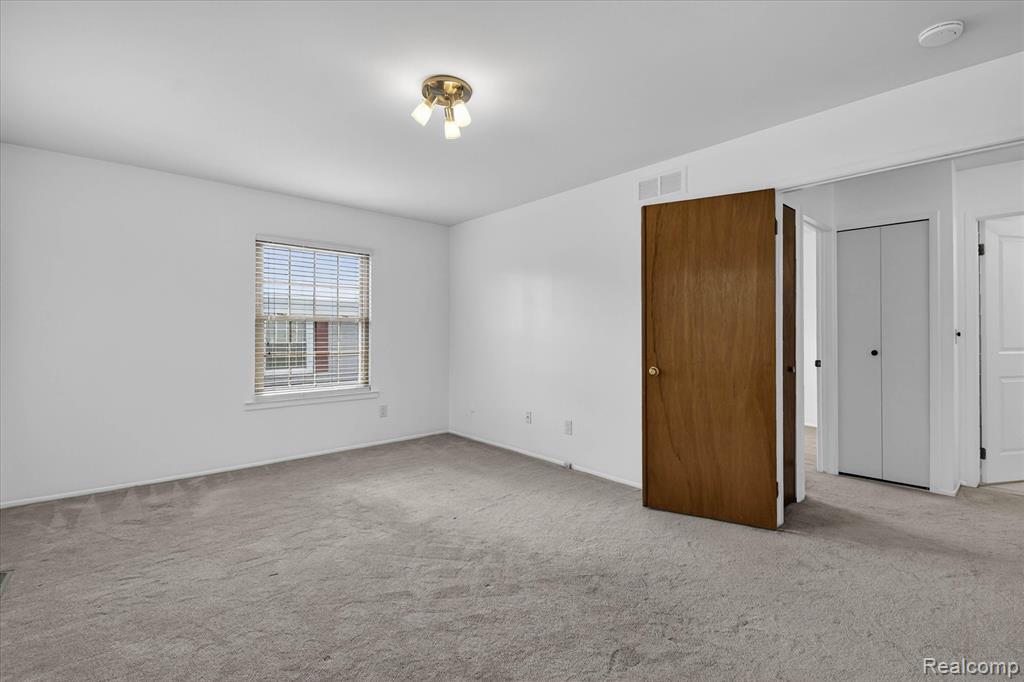 2736 Glenbridge Court, Ann Arbor, MI 48104 — Photo 29