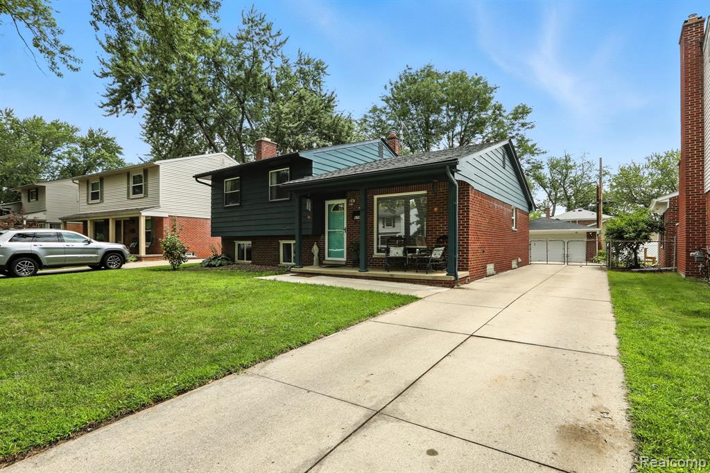 678 Shenandoah Drive, Clawson, MI — Photo 24