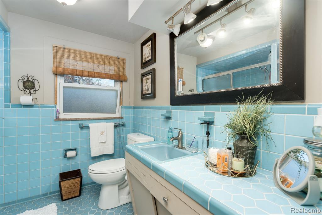 392 Cambridge Drive, Mount Clemens, MI 48043 — Photo 29