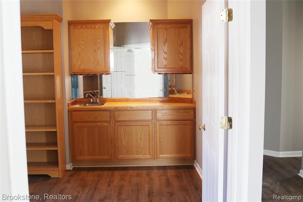 5624 Northcrest Crossing, Clarkston, MI — Photo 13