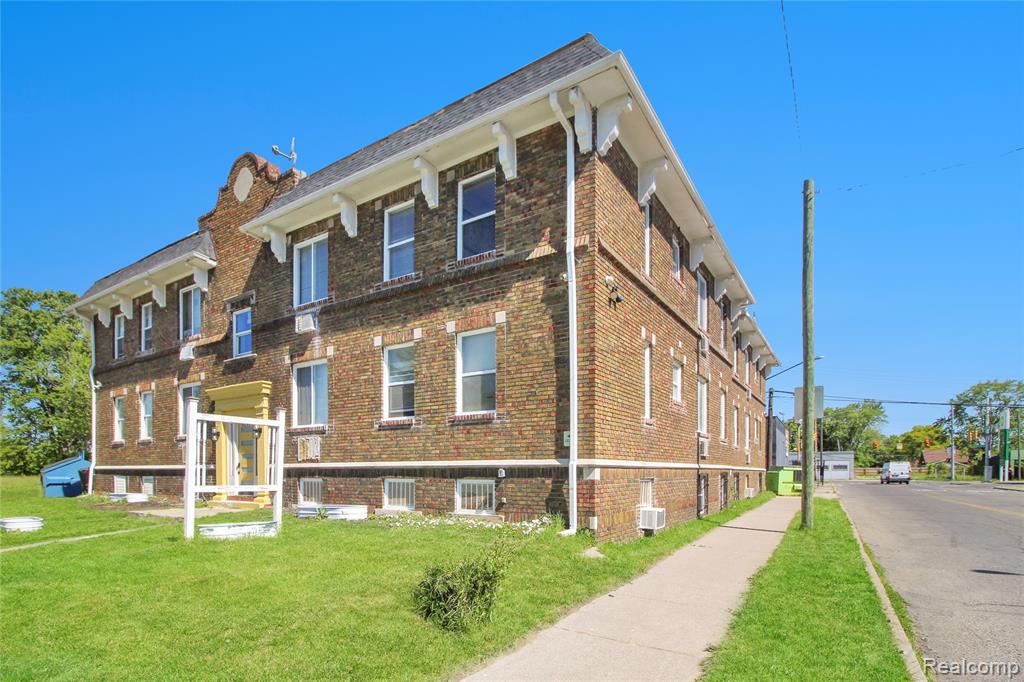 18055 Schoenherr Street, Detroit, MI 48205 — Photo 2