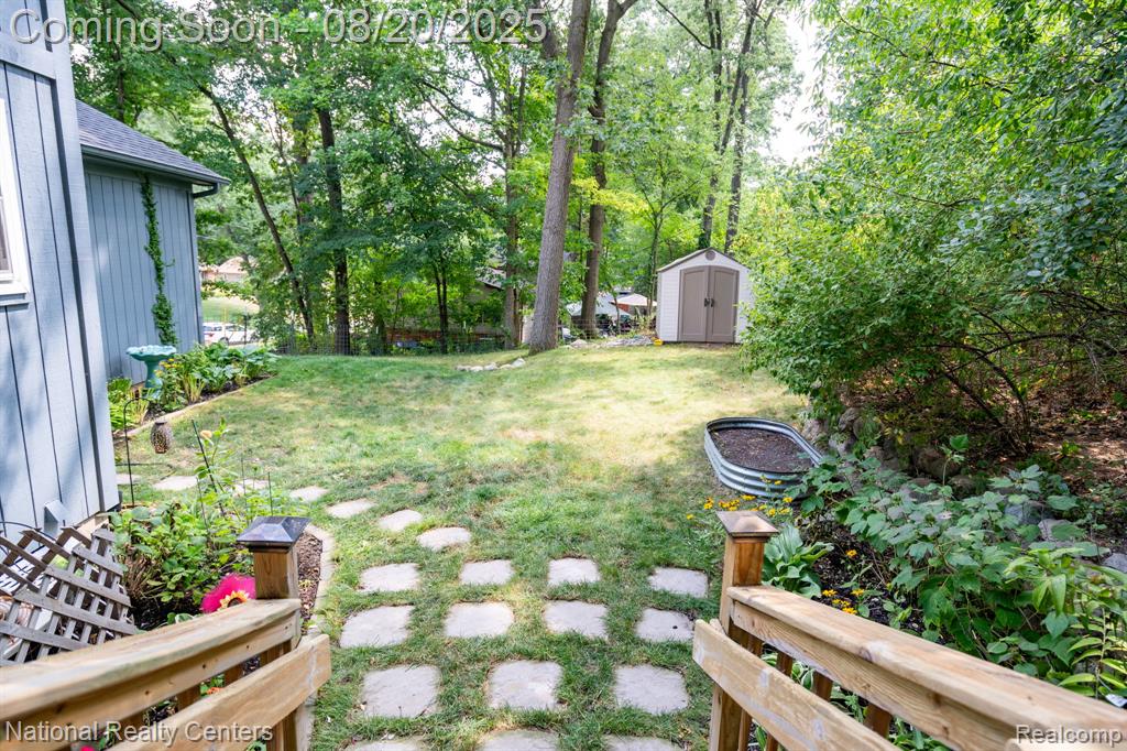 9275 Thendara Boulevard, Clarkston, MI 48348 — Photo 31