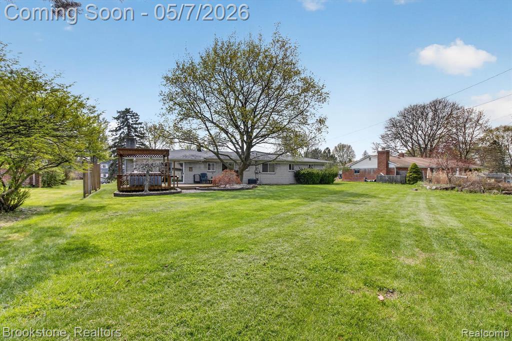 2732 Lacota Road, Waterford, MI 48328 — Photo 38