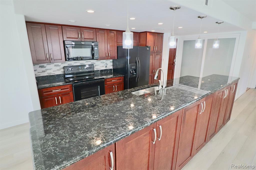 3301 Biddle Avenue, 9A, Wyandotte, MI 48192 — Photo 4