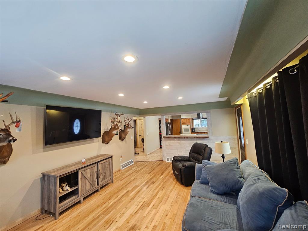 2740 N VAN DYKE Road, Imlay City, MI 48444 — Photo 10