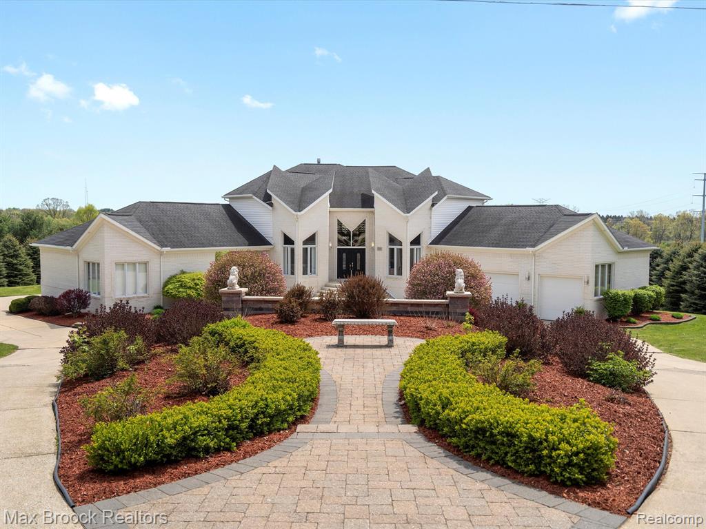 7296 Evergreen Trail, Almont, MI, 48003