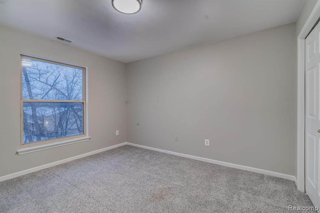 1111 FOUNTAIN VIEW Circle, South Lyon, MI 48178 — Photo 37