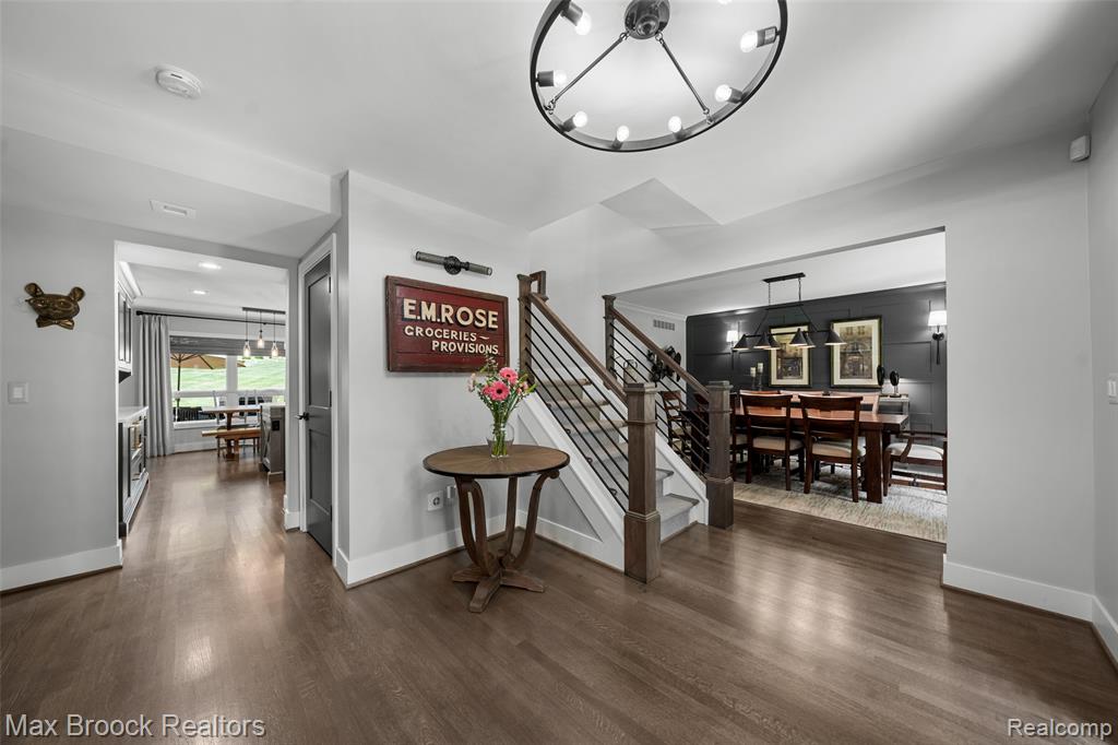 6907 W Knollwood Circle, West Bloomfield, MI — Photo 4