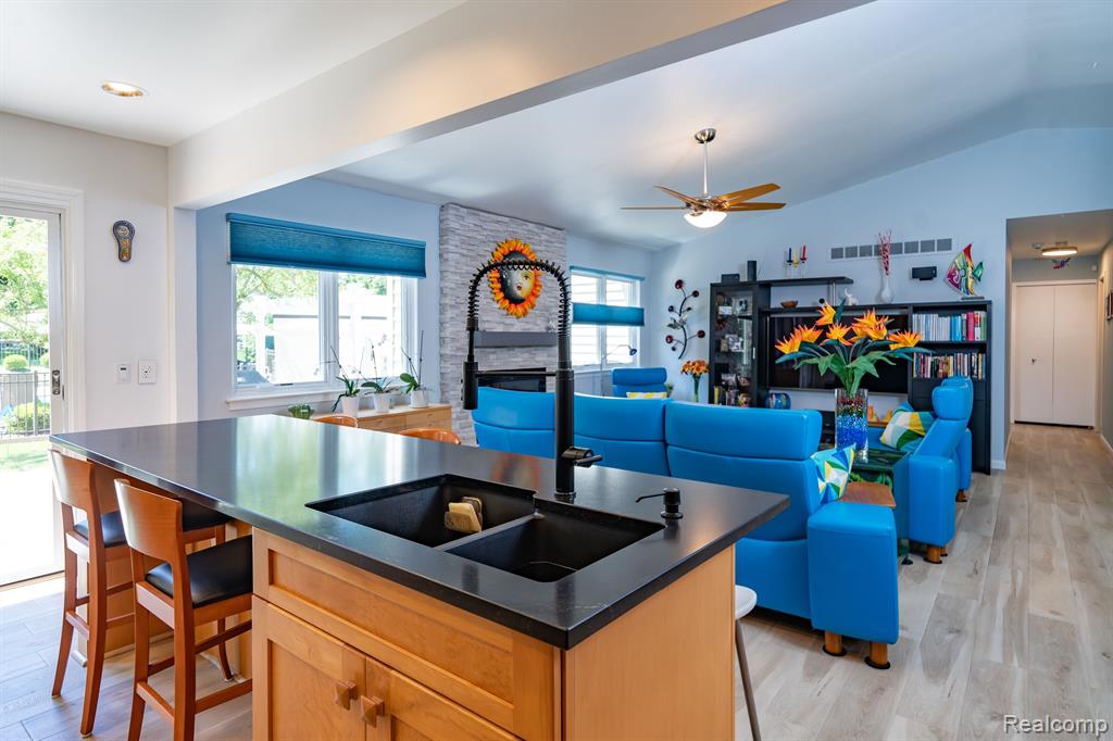 24729 SARAH FLYNN, Novi, MI — Photo 45