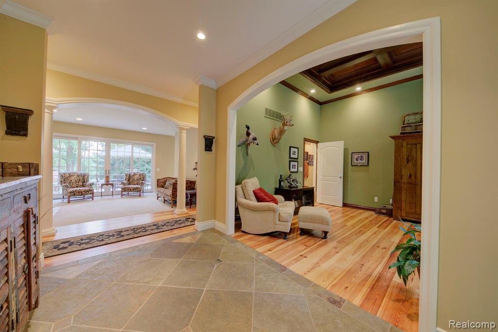 5718 EVERGREEN, Howell, MI 48855 — Photo 10