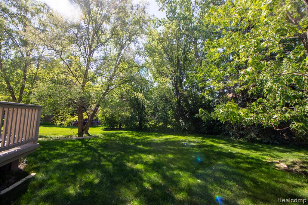227 Biltmore Drive, Troy, MI 48084 — Photo 17