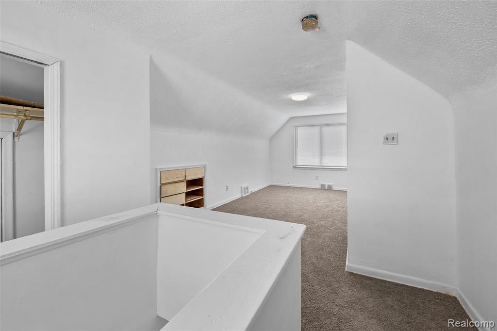 8600 Heyden Street, Detroit, MI 48228 — Photo 17