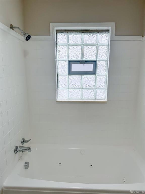 4013 CHENLOT Lane, Waterford, MI 48328 — Photo 14