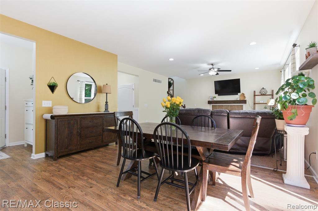 7946 Russell Drive, Westland, MI — Photo 8