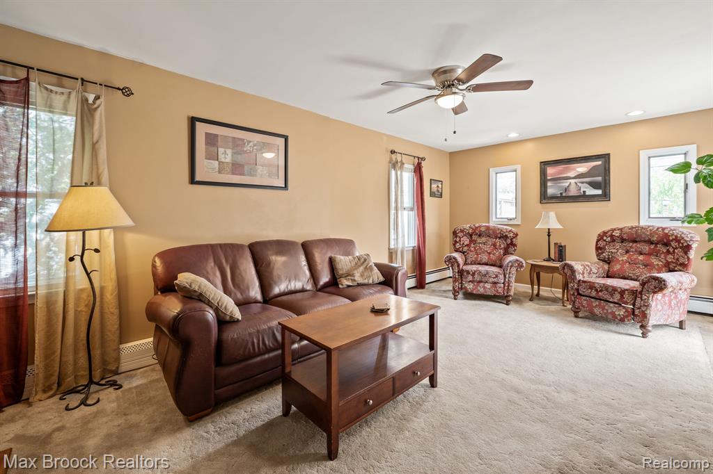 4048 Tyler Avenue, Berkley, MI 48072 — Photo 10