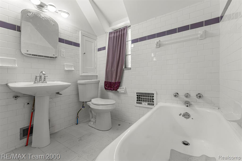 18285 Birchcrest Drive, Detroit, MI 48221 — Photo 28